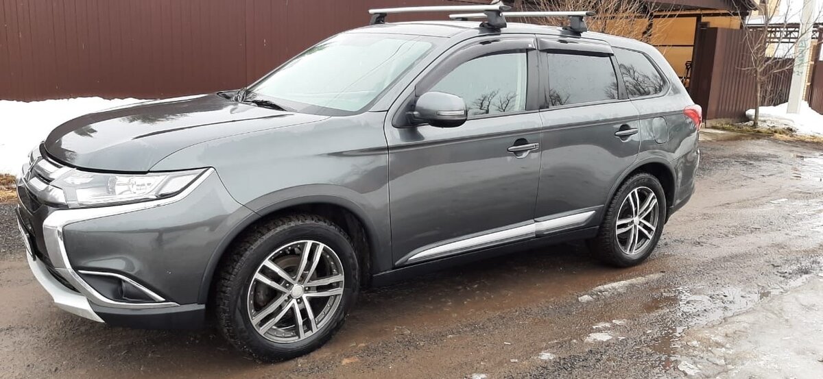 Mitsubishi Outlander, 2015